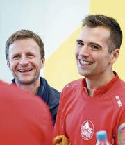 Präsident Jürg Schadegg und Spielertrainer Iztok Utrosa freuen sich.