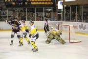 Der HC Thurgau gewinnt das Spiel gegen Ajoie mit 1:0 nach Verlängerung. (Bild: SportsMedia)