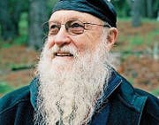 Terry Riley, ein US-amerikanischer Komponist und Pianist. (Bild: PD)