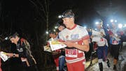 Martin Kyburz (827) konnte die Brüder Daniel und Martin Hubmann (direkt links neben ihm) bezwingen. (Bild: pd)