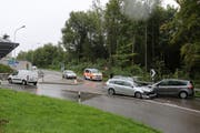 Beim Unfall entstand hoher Sachschaden. (Bild: Stapo SG)