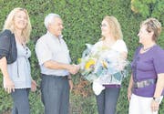Die Inauen Dreherei AG geht in dritter Generation in die Zukunft: (von links) Brigitte Valdivia-Inauen, Hans Inauen, Irene Inauen und Loni Inauen. (Bild: pd)