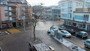 Um die Migros an der Neufeldstrasse/Bahnhofstrasse pulsiert das Leben. Ein zentraler Platz. Das Zentrum jedoch soll grossräumiger verstanden werden. (Bild: Andrea Häusler)