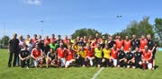 Die ehemaligen Nationalspieler der Suisse Legends beehrten den FC Kirchberg zu dessem 75-Jahr-Jubiläum. (Bild: Ruben Schönenberger)