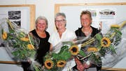 Meta Engler (20 Jahre Fachlehrperson Religion); Trudy Wickli (Sekretärin) sowie Maja Scherrer (Kirchvorsteherschaft). Beide feierten ein 15-Jahr-Jubiläum im Jahr 2016 (von links). (Bild: PD)