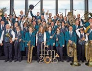Die Kleidungsstücke werden moderner: die Bürgermusik Wildhaus im Jahr 2016. (Bild: PD)