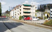 …und wie sie sich heute präsentiert: Kantonsstrasse und Bahntrassee in einem. (Bild: Ralf Streule)
