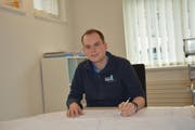 Der 25-jährige Simon Rohner übernimmt per 1. Juli die Elektro Widmer AG. (Bild: Beat Lanzendorfer)