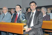 Freuen sich über das Jubiläum der Kantonsschule Wattwil und erfreuen sich an den Klängen des Jugendorchesters «il mosaico»: (von links) Kurt Meyer, der erste Rektor der Kanti, Wattwils Gemeindepräsident Alois Gunzenreiner und der heutige Rektor der Schule, Martin Gauer. (Bilder: sas)