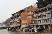 Das frühere Hotel Löwen in Wattwil heisst «Motelina». Auch das Restaurant trägt einen neuen Namen: «I Due Fratelli». (Bild: Martin Knoepfel)