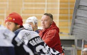Soll auch in der nächsten Saison beim SC Herisau an der Bande stehen: Trainer Markus Rechsteiner. (Bild: mc)
