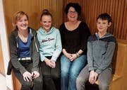 Die vier neuen Mitglieder der Musikgesellschaft Harmonie Ebnat-Kappel, von links: Nicole Geisser, Noëlle Hug, Petra Lieberherr und Simon Fäh. (Bild: PD)