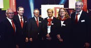 Der Verwaltungsrat: Ulrich Hartmann, Heinz Abderhalden, Pius Eicher, Elsbeth Hänni, Larissa Egli Gamma und der verabschiedete Martin Herrmann (von links). (Bilder: Peter Jenni)
