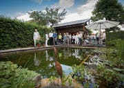 Kühles Nass: der Schwimmteich beim ehemaligen Heuschopf. (Bilder: Urs Bucher)