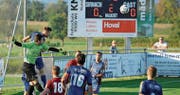 Der erstmals beim FC Sirnach in einem Meisterschaftsspiel im Fanionteam eingesetzte Torhüter Lionel Zefi (grünes Shirt) ersetzte den verletzten Gabriel Akin souverän und trug seinen Beitrag zum Erfolg bei. (Bild: Urs Nobel)