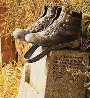 Auf dem Jakobsweg geht es um weit mehr als um eine Pilgerreise – dies zeigt «Camino de Santiago» auf. (Bild: Outnow)