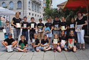 Die begeisterten BiblioFreaks nach der Bücherausleihe. (Bild: pd)
