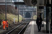 Diesen Monat beginnen in Wittenbach die Bauarbeiten. Erst werden die Gleise am Bahnhof, dann die Tunnel saniert. (Bild: Michel Canonica)