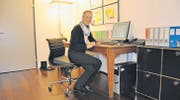 Marlis Angehrn in ihrem Büro, das sie in sechs Monaten räumen wird. «Ich gehe nicht gerne, es gab Tränen, auch bei mir.» (Bild: Silvan Meile)