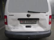 Das beschädigte Auto. (Bild: Stapo SG)