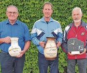 Die Sieger im Final der Veteranenmeisterschaft: (v. l.) 2. Wendel Forrer, Wattwil ASV, 1. Guido Hobi, Flums ASG, und 3. Robert Duff, Altstätten ASV. (Bild: pd)