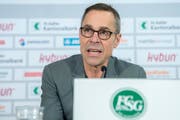 St.Gallens Präsident Matthias Hüppi ist gefordert - er muss den Club wieder auf Kurs bringen. (Bild: Urs Bucher)
