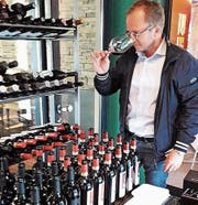 Den Gästen wurden am Anlass die Weine des Grafen von Toggenburg kredenzt. (Bild: PD)