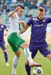 Einer der Hoffnungsträger: Danijel Aleksic (links) ist mit neun Toren St. Gallens treffsicherster Stürmer. (Bild: Ralph Ribi)