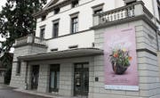 Die Plakate an der Tonhalle kündigen die komische Oper «Die Regimentstochter» bereits an. (Bilder: Jonas Manser)