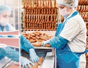 Die frische Zubereitung ist das A und O einer guten Wurstproduktion. (Bild: pd)