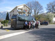 Besonderer Service: Ein moderner Shuttlebus transportiert die Schülerinnen und Schüler aus dem Raum St. Gallen zur ISR in Buchs und wieder zurück. (Bild: PD)