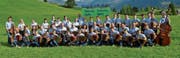 Örgeli um Örgeli um Örgeli: Die Schwyzerörgeli-Grossformation Toggenburg-Appenzell wird am Freitagabend im grossen Festzelt auftreten. (Bilder: PD)