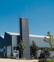 Salt plant eine neue Antenne am Kamin der Firma Spühl. (Bild: Sebastian Schneider)