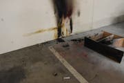 Durch den Brand entstand ein Sachschaden von mehreren Tausend Franken. (Bild: Kapo SG)