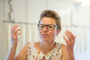 Die Sängerin Nadja Räss aus Einsiedeln zieht es vom Toggenburg nach Luzern, wo sie Dozentin an der Hochschule wird. (Bild: Hanspeter Schiess)