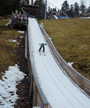 Der Toggenburger Randy Lemmenmeyer startete auf der HS 30 Meter-Schanze. Seine Sprünge reichten für den 6. und 7. Rang. (Bild: PD)