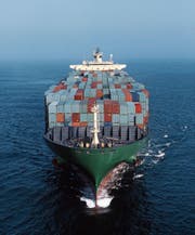 Containerschiffe fahren vorläufig wieder durch ruhigere See. (Bild: Tom Paiva/Getty (Long Beach, 14. Juli 2015))
