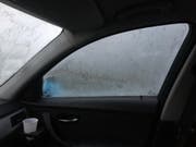 Sicht praktisch gleich null: So war ein Verkehrsteilnehmer in St.Gallen unterwegs. (Bild: Stapo SG)