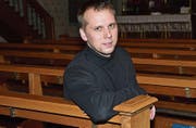 Roman Stahl in der katholischen Kirche in Bazenheid. Hier wird er in Zukunft öfters sein. (Bild: Beat Lanzendorfer)
