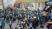 Die Bazenheider «Guugewörger» führten den Gähwiler Fasnachtsumzug an, dem erfreulich viele Besucherinnen und Besucher an der Strasse beiwohnten.