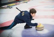 St. Gallen - Curling-Training der U13. Das St. Galler Team hat vergangenes Wochenende die Schweizermeisterschaft gewonnen Curlinghalle Lerchenfeld (Bild: Ralph Ribi (Ralph Ribi))