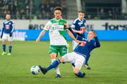 Silvan Hefti hat sich eine Teilruptur am Innenband des linken Sprunggelenks zugezogen. (Bild: Michel Canonica)
