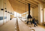 Herzog & de Meuron haben versucht, mit Holz eine Sprache zu entwickeln, die ins Toggenburg passt. (Bild: Urs Bucher)