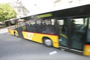 Postauto im Postkreisel Susann Basler © TZ 21. September 2008 (Bild: Susann Basler (Susann Basler))