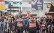 An der diesjährigen Olma und am Jahrmarkt werden mehr Polizisten als sonst unterwegs sein. (Bild: Urs Bucher (St. Gallen, 9. Oktober 2015))