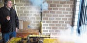 Am beliebtesten war das Schiessen mit der kurzen Modellkanone, mit der auch am besten getroffen wurde. (Bild: pd)