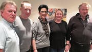 Hansruedi Köppel (ganz links), Vizepräsident der SVP Rheintal, war in St. Margrethen zu Gast. Daneben (von links) die Parteileitung mit Fabian Herter, Elisabeth Thurnheer, Denise Looser und Peter Müller. (Bild: pd)