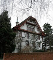 Seit zehn Jahren wartet das Pfarrhaus auf eine Renovation. (Bild: PD)