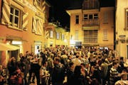 Die Mediterranisierung von St. Gallen: Das Bermudadreieck in der Engelgasse. (Bild: Urs Bucher)