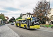 Der Vorarlberger Landbus in Oberriet. Die Verbindung über die Grenze wird kaum genutzt und darum wieder gestrichen. (Bild: Max Tinner)